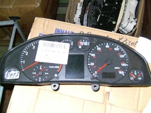 Kombiinstrument Audi A4 8D0919035j mph tachometer tacho cluster meilen - Picture 1 of 1