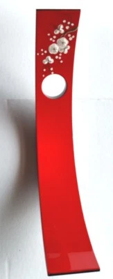 ДЕРЕВЯННЫЙ ЛАК БАЛАНС ВИНА БУТЫЛКА ДЕРЖАТЕЛЬ НАСТОЛЬНЫЙ КРАСНЫЙ С БЕЛЫМИ ЦВЕТАМИ НОВЫЙ LAW14 - Изображение 1 из 4