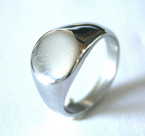 BAGUE chevaliere ACIER INOXYDABLE 316l homme gris unis argent à graver cadeaux - Picture 1 of 1