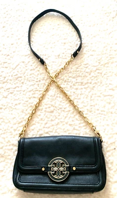 Bandolera Tory Burch Cameron negra  Foto 1 de 4