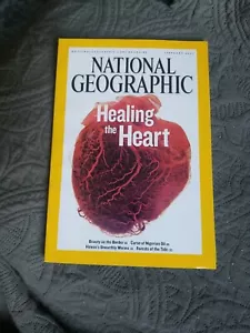 National Geographic February 2007 Healing the Heart, Nigerian Oil, Hawaii Worms - Foto 1 di 1