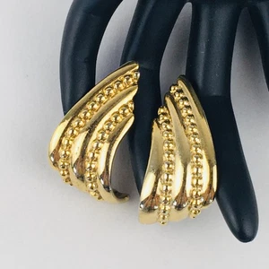 Clip On Earrings Large Textured Gold Tone Wing Shaped Half Hoops Vintage - Picture 1 of 7