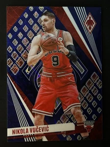 2023-24 Panini Phoenix - Nikola Vucevic #62 Granate Ice/275 - Imagen 1 de 2