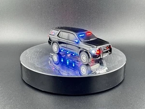 1/64 2021 Black Chevrolet Tahoe With Exclusive Led Blue & Red Light Package - Picture 1 of 12