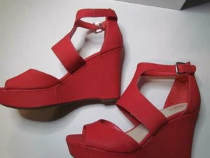 NIB Bar III Strappy Coral Wedge Sandal Snake Print Fabric Sz 065 - Picture 1 of 6