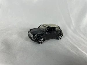Hot Wheels 2001 Mini Cooper Black Vintage white roof Die-cast Mattel Toy Car - Picture 1 of 6