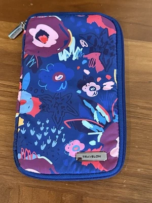 TRAVELON RFID BLOCKING FAMILY PASSPORT ZIP WALLET ORGANIZER IN MOD FLORAL EUC - Image 1 of 3