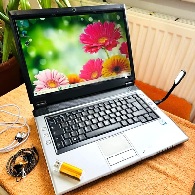 Terra 2104 Wortmann Buisness l 15 Zoll HD l Windows 10 128GB SSD NEU l DUAL CORE - Bild 1 von 4