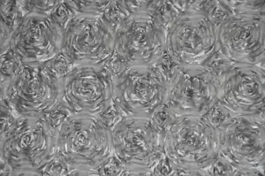 Rosone raso argento tessuto 3D tendaggio fiori DA CANTIERE larghezza 54" - Foto 1 di 1