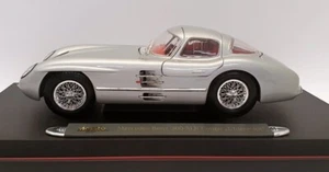 Maisto 1/18 Scale - 36898 Mercedes Benz 300 SLR Coupe Uhlenhaut - Picture 1 of 7