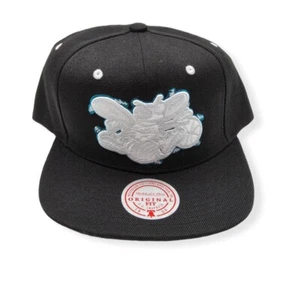 Mitchell & Ness Charlotte Hornets White Popz HWC Black Adjustable Snapback Hat - Picture 1 of 6