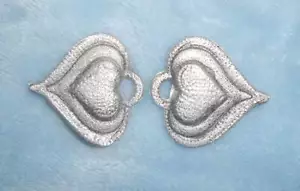 Frozen Princess Anna North Mountain silberfarben Harz Kostüm Cosplay 2 Pin Set NEU - Bild 1 von 2