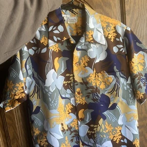 Vintage Diane's Honolulu Hawaiian Shirt Sz Medium MENS Brown White Blue Shirt - Picture 1 of 8