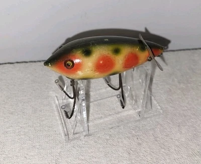 Señuelo de pesca de madera vintage Heddon Baby Crab Wiggler 1900S manchas rojas y verdes Foto 1 de 4
