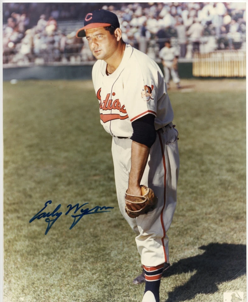EARLY WYNN CLEVELAND INDIANS Chicago White Sox AUTOGRAPHED 8 X 10 PHOTO 2 JSA - Image 1 of 1