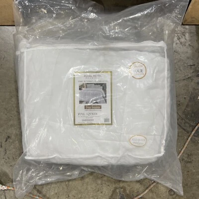 Edredón acolchado alternativo Royal para todas las estaciones cosido/corbatas de esquina Foto 1 de 3