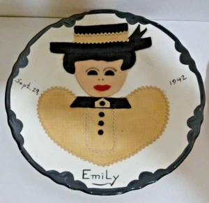2 Vintage 1940’s Victorian Felt Man & Woman Decorative Plates - Picture 1 of 2