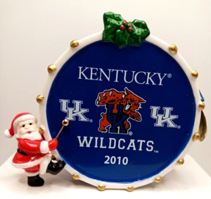 2010 Danbury Mint Kentucky Wildcats Weihnachtstrommel Santa Ornament OVP - Bild 1 von 10