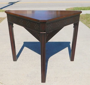 Vintage Mahogany Chinese Chippendale Style Corner Table - Picture 1 of 13
