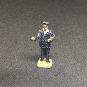 Dinky Toys, Railway Guard (Pink’364) - Bild 1 von 6