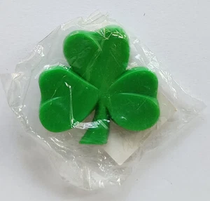 RARE Hallmark PIN St Patrick Vintage SHAMROCK Irish 1976 Brooch Large NEW MIP - Picture 1 of 6