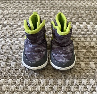 Nuevos botines Surprize by STRIDE RITE Aster niños 3 M gris camuflaje Foto 1 de 4