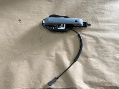 2023-2025 F-250 Super Duty RH Passenger Side Front Door Handle Assembly "R7" - Image 1 of 4