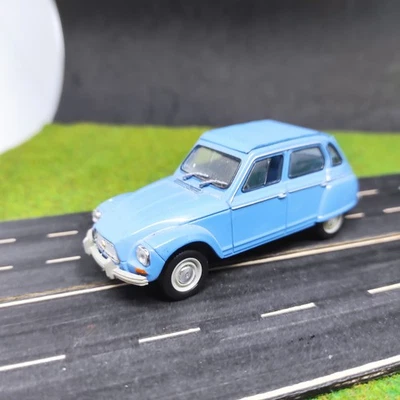 Citroen Dyane  - 1970 - UH Universal Hobbies   1/43 bleu - Photo 1/4