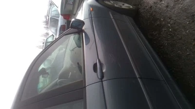 Passenger Front Door Sedan Canada Market Fits 01-05 BMW 320i 27995535 Foto 1 de 4
