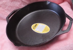 BIG NEW! Cast Iron Baker Skillet 12 in NEW Lodge Seasoned Tennessee USA - Picture 1 of 11