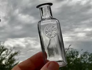 ca 1880s SANTA MONICA CALIFORNIA (LA, BEACH) "W.T GILLIS DRUGS" EARLY MED BOTTLE - Picture 1 of 11