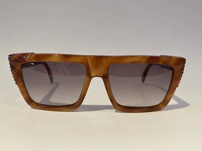 NOS 1980s Unused Vintage Gianni Versace Basix 812 863 sunglasses in lt. tortoise - Image 1 of 4