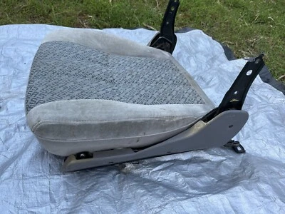 1985 Toyota Pickup 4Runner SR5 Fabric Vertigo Seat Bottom Passenger 84-88 89 - Image 1 of 4
