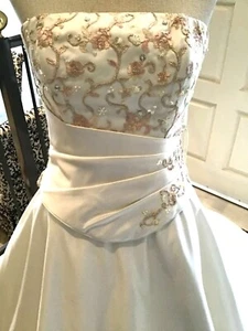 Jacquelin embroidered wedding dress bridal gown lace up corset Ivory/ rose New 4 - Picture 1 of 6