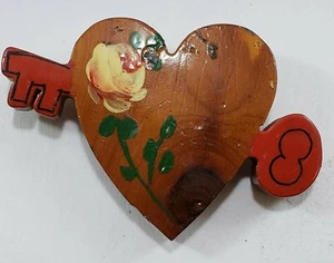 ๐ Valentine Key to Heart Brooch Wood Handmade Artisan Painted Flower C Clasp - Picture 1 of 5