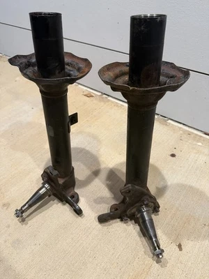 MITSUBISHI STARION CHRYSLER CONQUEST 1983-1989 OEM PAR DE PUNTAL DELANTERO/HUSILLO Foto 1 de 4