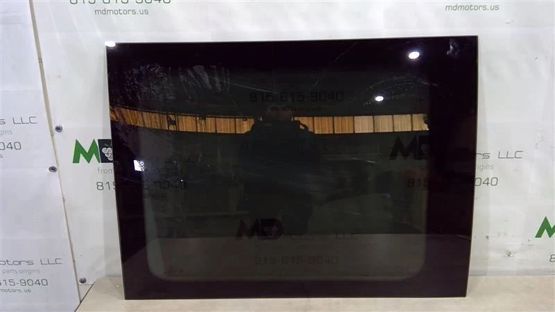 2017–2020 FORD TRANS 350 ПРАВОСТОРОННЕЕ ЧЕТВЕРТЬ СТЕКЛА BK31-B29740-F - Изображение 1 из 4