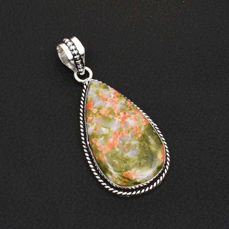 Joyería colgante étnica hecha a mano de piedras preciosas Unakita para Año Nuevo 2,28" AP-37824 Foto 1 de 1