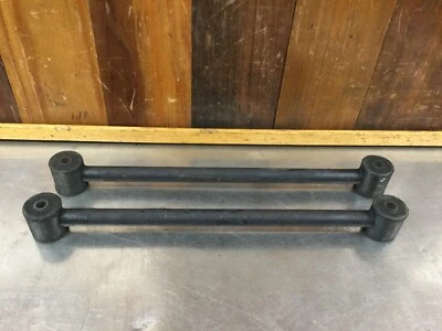 Triumph TR7 • Оригинальный комплект задних верхних рычагов управления. Б/у. KT693 - Изображение 1 из 4