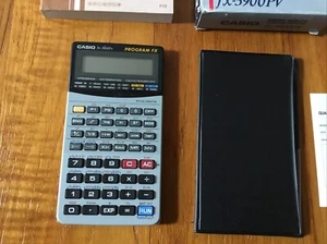 CASIO FX-3900 PV Calcolatrice scientifica Programmabile 67 Func. Nuova Vintage - Foto 1 di 6