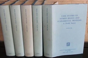 Case Studies on Human Rights and Fundamental Freedoms (5 Volume set) 1st ed, DJ - Imagen 1 de 5