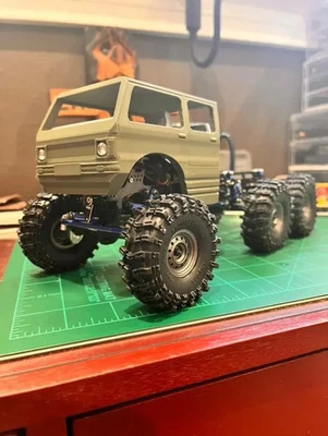 Scx24 Kei Crew Cab Meus 6x6 Chassis - Image 1 of 4