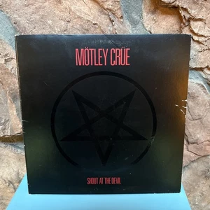 Motley Crue Shout At The Devil Vinyl Lp Record Elektra 1983 60289-1 - Foto 1 di 8