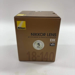 Nikon AF-P NIKKOR DX VR 18-140mm f/3.5-5.6 G ED - Imagen 1 de 13