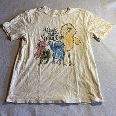 Женская большая графическая футболка IMOGENE AND WILLIE Don't Talk To Strangers Monsters - Изображение 1 из 4