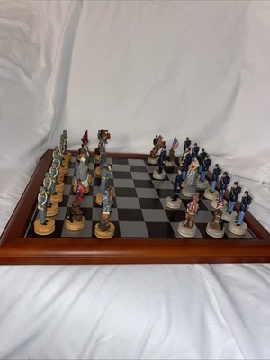 Juego de ajedrez norte y sur vintage Foto 1 de 4
