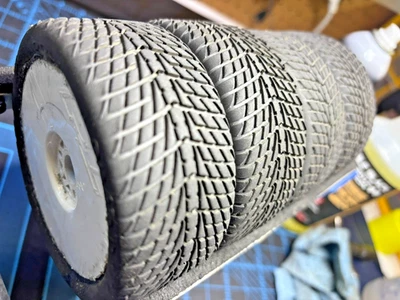 4x Pro-Line Road Rage M2 Medium 1/8 Buggy Tires White Disc Wheels 90%+ Tread 17m - Image 1 of 3