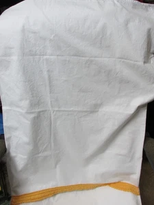 ""KISSENBEZÜGE MIT GEHÄKELTEM SAUM"" - OVERSIZED - DUNKELGELBE EINFASSUNG - Bild 1 von 3