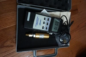 VWR Traceable Pressure Meter with Pressure Transducer PS100-2BAR And Case - Picture 1 of 1
