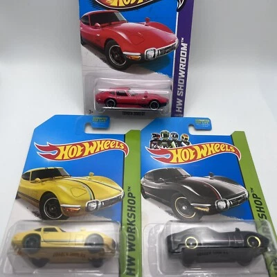 Hot Wheels Toyota 2000 GT Lot Of 3 - Black, Red And Yellow - Image 1 of 4